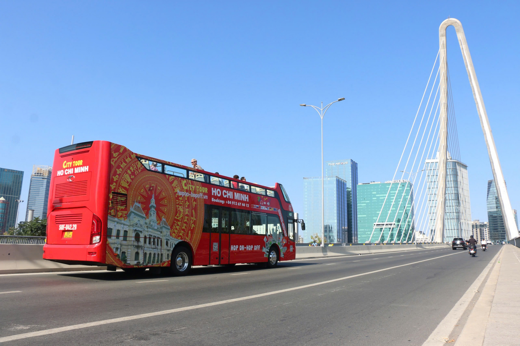1 ROUND HO CHI MINH CITY PANORAMIC BUS TOUR - Image 12