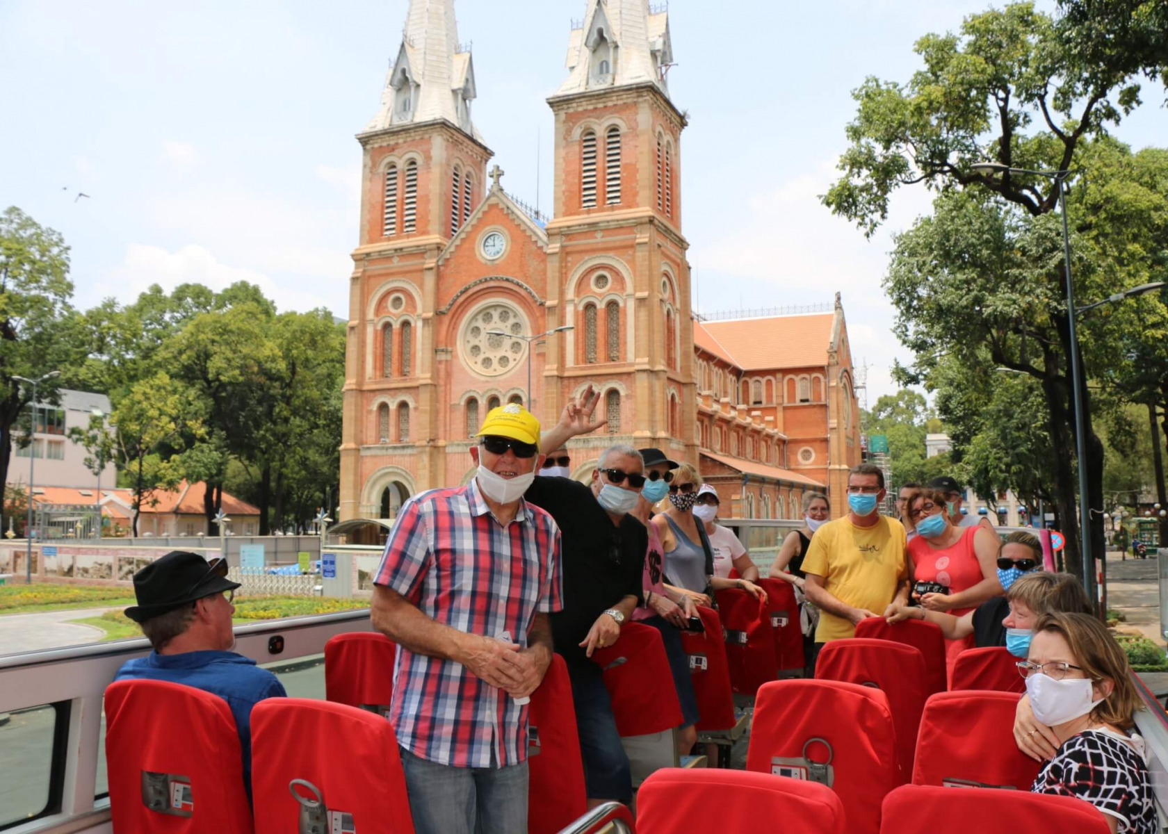1 ROUND HO CHI MINH CITY PANORAMIC BUS TOUR - Image 10