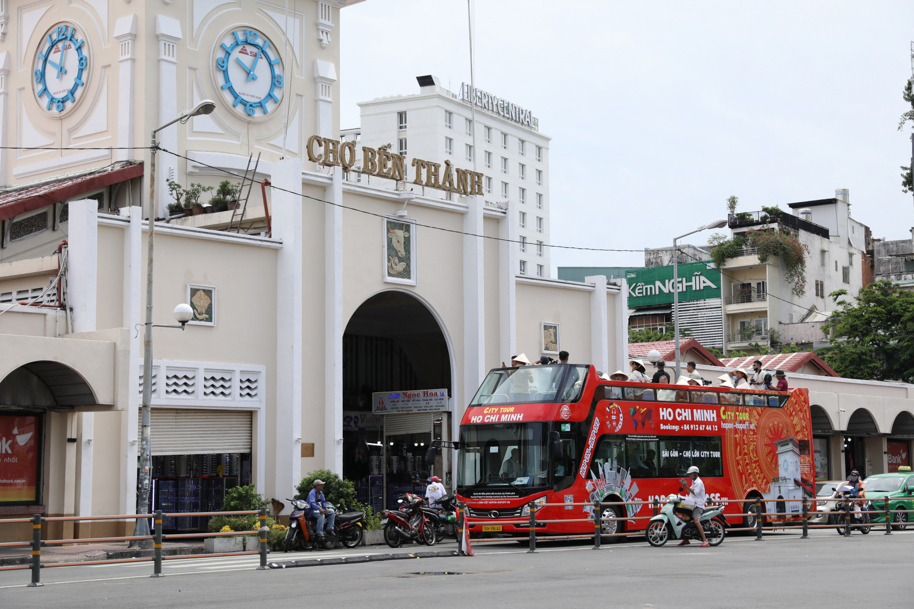 1 ROUND SAI GON – CHO LON (CHINATOWN) PANORAMIC BUS TOUR - Image 5