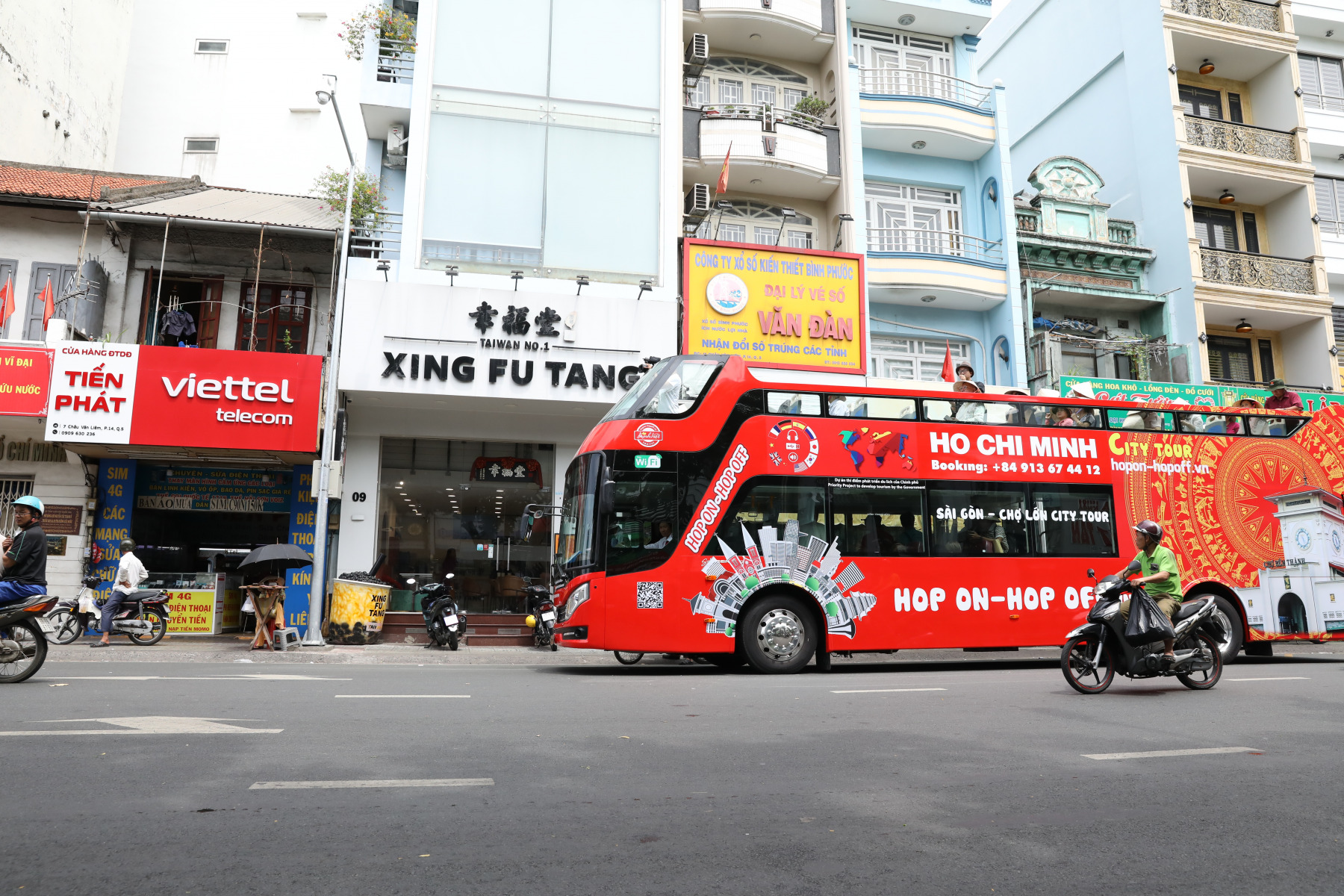 1 ROUND SAI GON – CHO LON (CHINATOWN) PANORAMIC BUS TOUR - Image 2