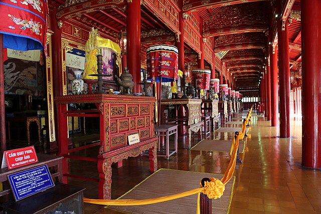 IMPERIAL HUE AND SCENIC HAI VAN PASS PRIVATE TOUR - 1 DAY - Image 8