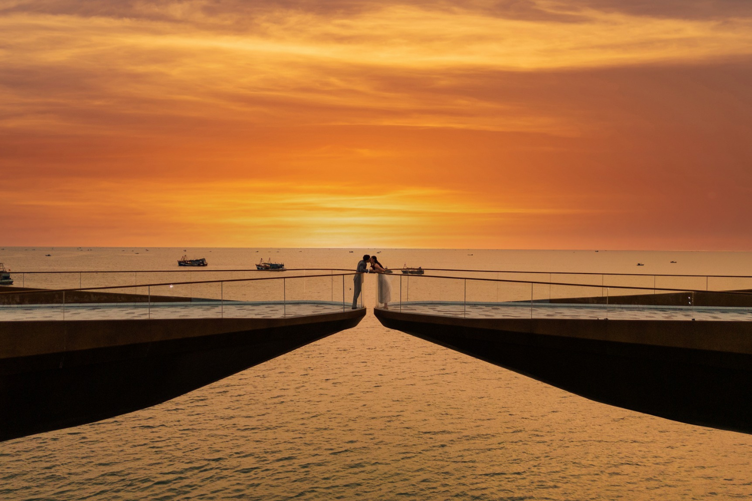Phu Quoc Evening Wonders: Beach, Show, BBQ & Fireworks - 8 hours - join group tour - Image 6