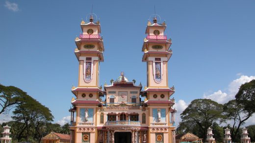 Cao Dai Temple - Cu Chi Tunnels